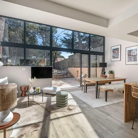 Superbe Maison Pour 8 - 500m De La - Jardin Hébergement de vacances
