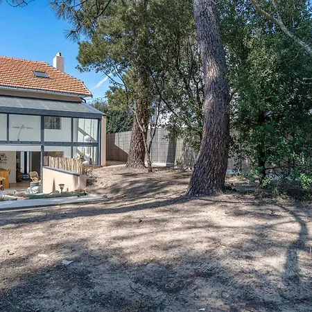 Superbe Maison Pour 8 - 500m De La - Jardin