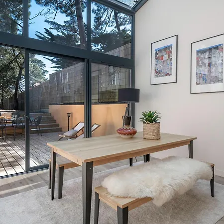 Superbe Maison Pour 8 - 500m De La - Jardin *