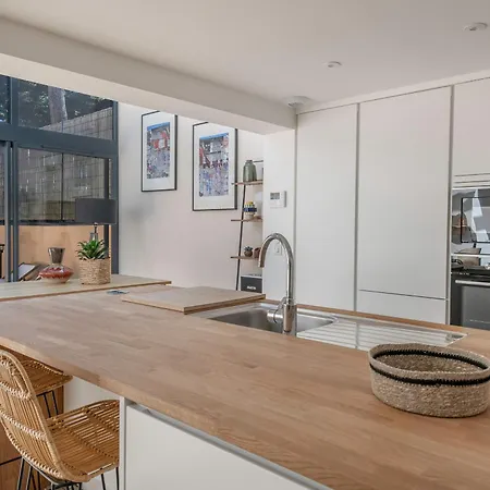 Superbe Maison Pour 8 - 500m De La - Jardin