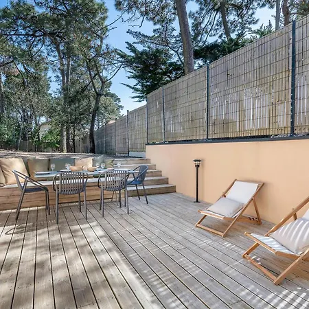Superbe Maison Pour 8 - 500m De La - Jardin